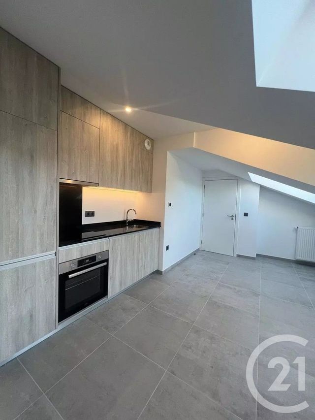 Appartement Studio à louer - 1 pièce - 30.0 m2 - PONTAULT COMBAULT - 77 - ILE-DE-FRANCE - Century 21 Marques Calmettes