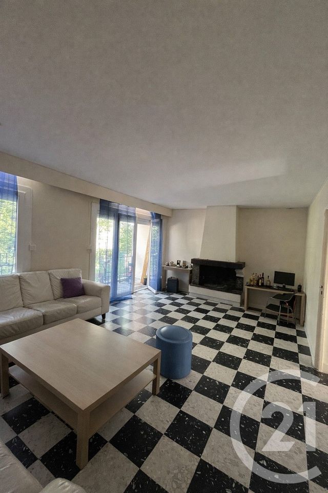 Appartement F3 à louer - 3 pièces - 61.0 m2 - NEUILLY PLAISANCE - 93 - ILE-DE-FRANCE - Century 21 Marques Calmettes