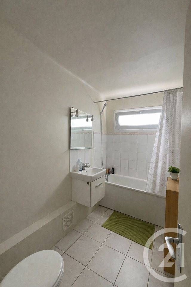 Appartement F3 à louer - 3 pièces - 61.0 m2 - NEUILLY PLAISANCE - 93 - ILE-DE-FRANCE - Century 21 Marques Calmettes