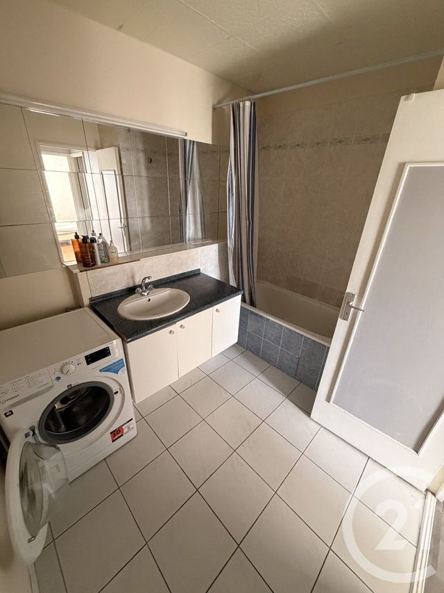 Appartement F3 à louer - 3 pièces - 64.5 m2 - CHAMPS SUR MARNE - 77 - ILE-DE-FRANCE - Century 21 Marques Calmettes