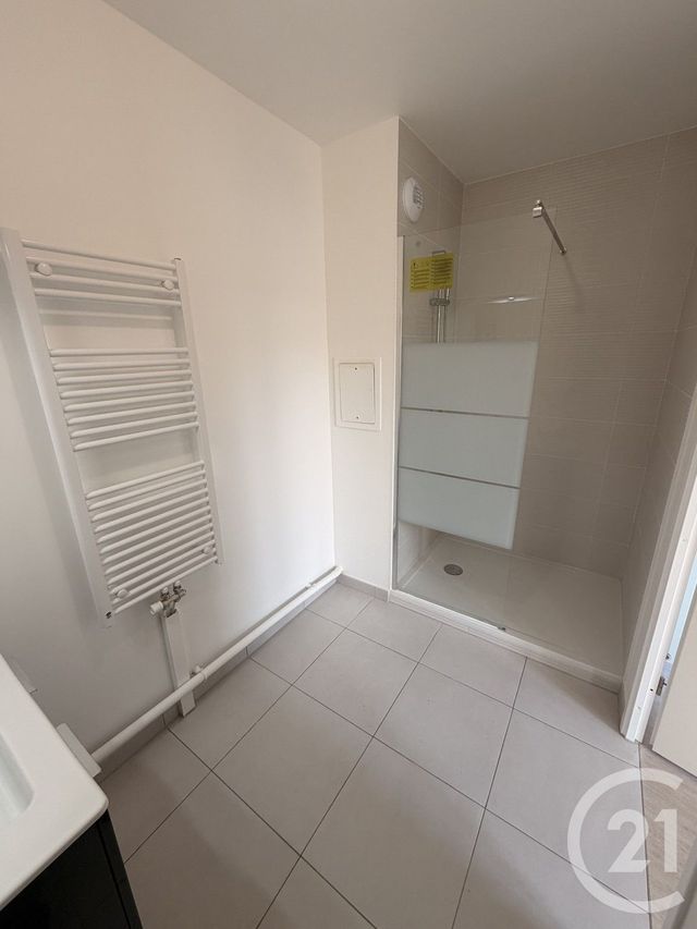 Appartement Studio à louer - 1 pièce - 36.0 m2 - LE BLANC MESNIL - 93 - ILE-DE-FRANCE - Century 21 Marques Calmettes
