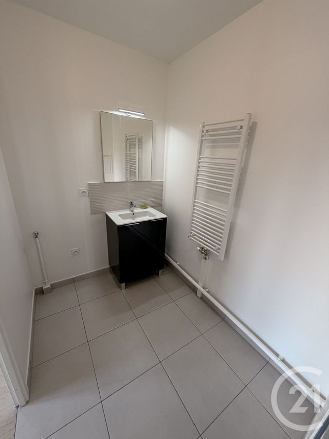 Appartement Studio à louer - 1 pièce - 36.0 m2 - LE BLANC MESNIL - 93 - ILE-DE-FRANCE - Century 21 Marques Calmettes