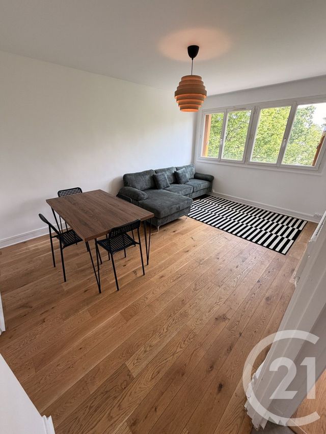 Appartement F3 à louer - 3 pièces - 56.0 m2 - THIAIS - 94 - ILE-DE-FRANCE - Century 21 Marques Calmettes