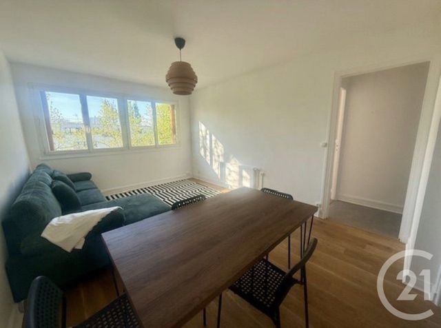Appartement F3 à louer - 3 pièces - 56.0 m2 - THIAIS - 94 - ILE-DE-FRANCE - Century 21 Marques Calmettes