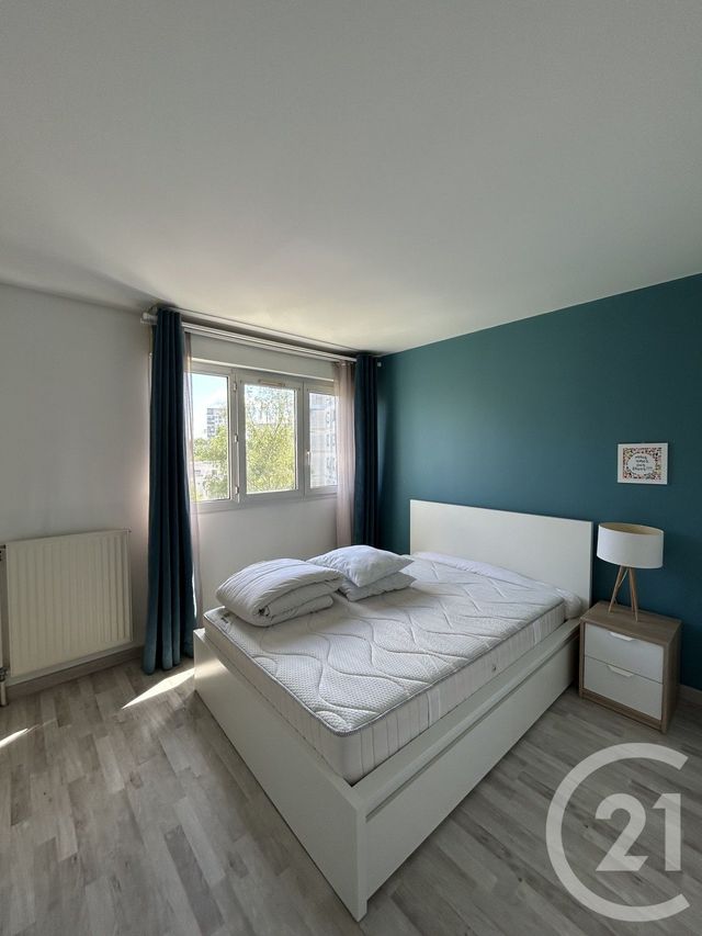 Appartement F2 à louer - 2 pièces - 52.0 m2 - CHAMPS SUR MARNE - 77 - ILE-DE-FRANCE - Century 21 Marques Calmettes