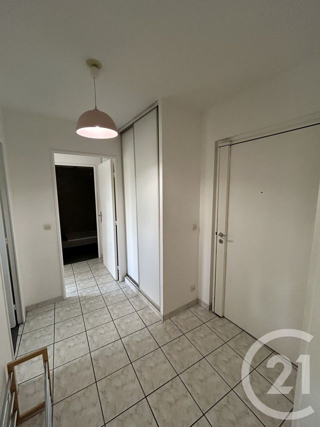 Appartement F2 à louer - 2 pièces - 52.0 m2 - CHAMPS SUR MARNE - 77 - ILE-DE-FRANCE - Century 21 Marques Calmettes