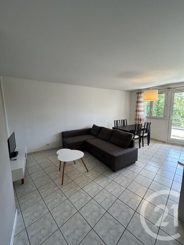 Appartement F2 à louer - 2 pièces - 52.0 m2 - CHAMPS SUR MARNE - 77 - ILE-DE-FRANCE - Century 21 Marques Calmettes