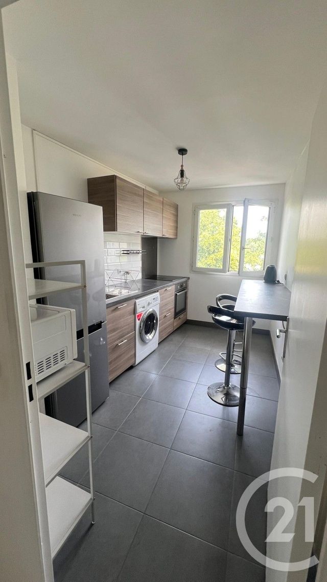 Appartement F2 à louer - 2 pièces - 52.0 m2 - CHAMPS SUR MARNE - 77 - ILE-DE-FRANCE - Century 21 Marques Calmettes