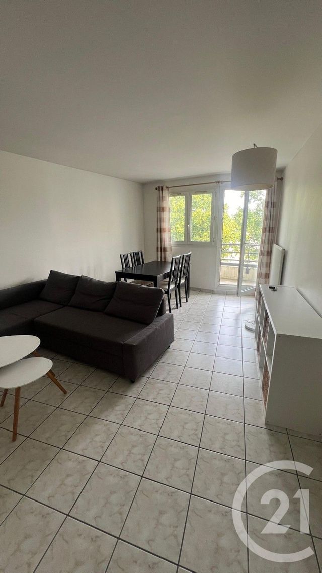 Appartement F2 à louer - 2 pièces - 52.0 m2 - CHAMPS SUR MARNE - 77 - ILE-DE-FRANCE - Century 21 Marques Calmettes