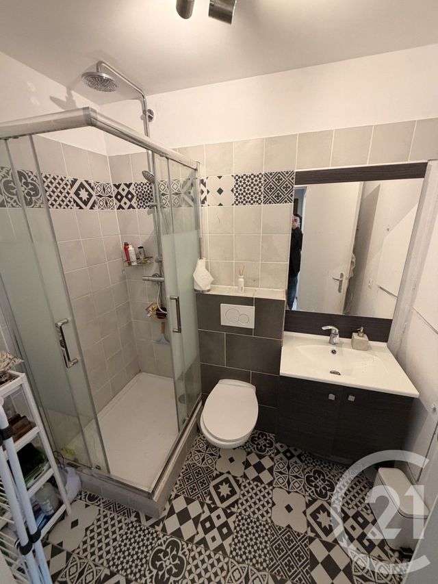 Appartement Studio à louer - 1 pièce - 32.0 m2 - CHEVILLY LARUE - 94 - ILE-DE-FRANCE - Century 21 Marques Calmettes