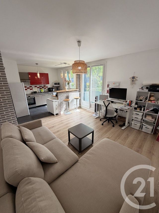 Appartement Studio à louer - 1 pièce - 32.0 m2 - CHEVILLY LARUE - 94 - ILE-DE-FRANCE - Century 21 Marques Calmettes