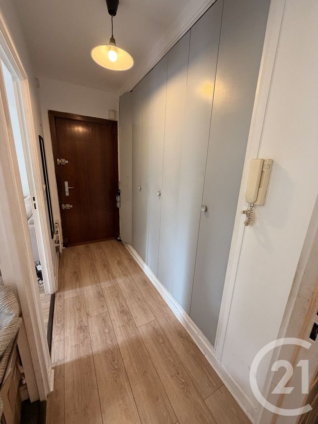 Appartement Studio à louer - 1 pièce - 32.0 m2 - CHEVILLY LARUE - 94 - ILE-DE-FRANCE - Century 21 Marques Calmettes