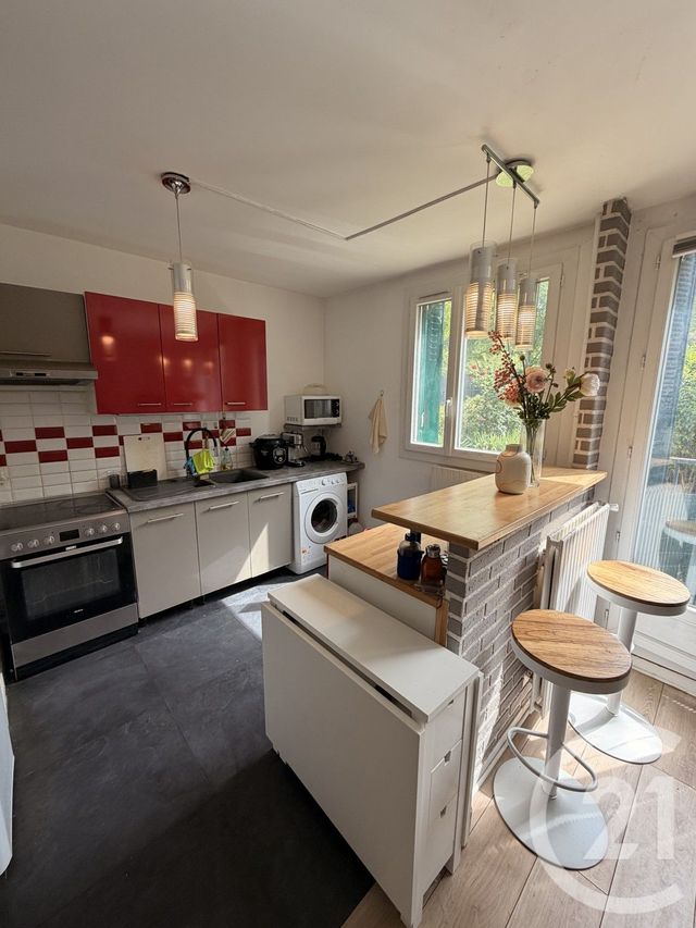 Appartement Studio à louer - 1 pièce - 32.0 m2 - CHEVILLY LARUE - 94 - ILE-DE-FRANCE - Century 21 Marques Calmettes