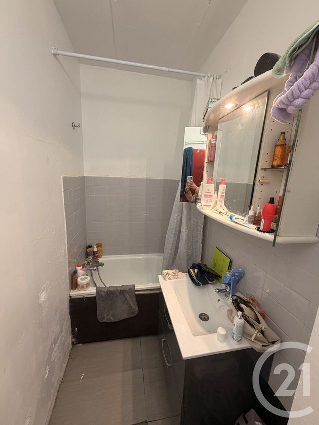 Appartement Chambre à louer - 1 pièce - 10.0 m2 - OZOIR LA FERRIERE - 77 - ILE-DE-FRANCE - Century 21 Marques Calmettes