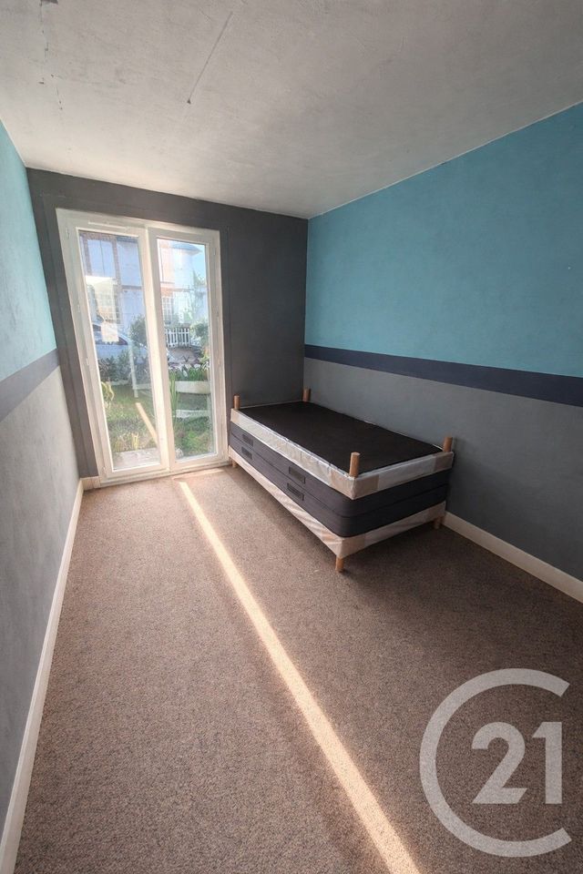 Appartement Chambre à louer - 1 pièce - 10.0 m2 - OZOIR LA FERRIERE - 77 - ILE-DE-FRANCE - Century 21 Marques Calmettes