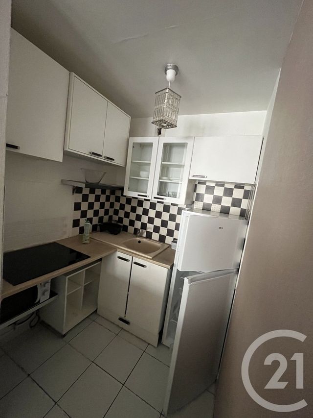 Appartement F2 à louer - 2 pièces - 48.42 m2 - PONTAULT COMBAULT - 77 - ILE-DE-FRANCE - Century 21 Marques Calmettes