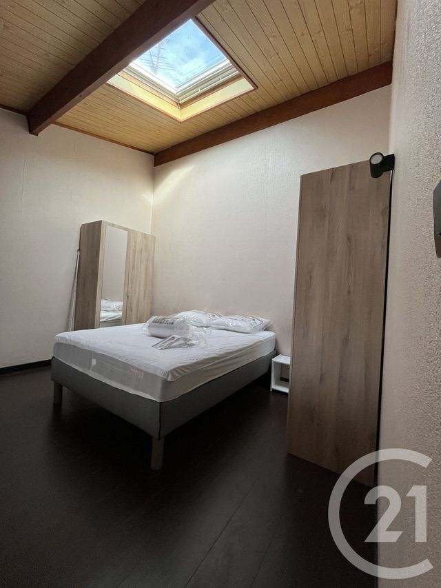 Appartement F2 à louer - 2 pièces - 48.42 m2 - PONTAULT COMBAULT - 77 - ILE-DE-FRANCE - Century 21 Marques Calmettes