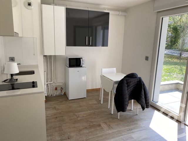 Appartement F1 à louer - 1 pièce - 22.0 m2 - LIVRY GARGAN - 93 - ILE-DE-FRANCE - Century 21 Marques Calmettes