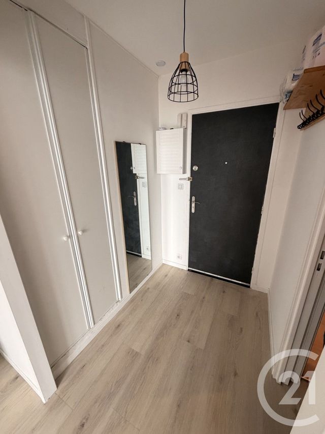 Appartement F2 à louer - 2 pièces - 47.0 m2 - NEUILLY SUR MARNE - 93 - ILE-DE-FRANCE - Century 21 Marques Calmettes