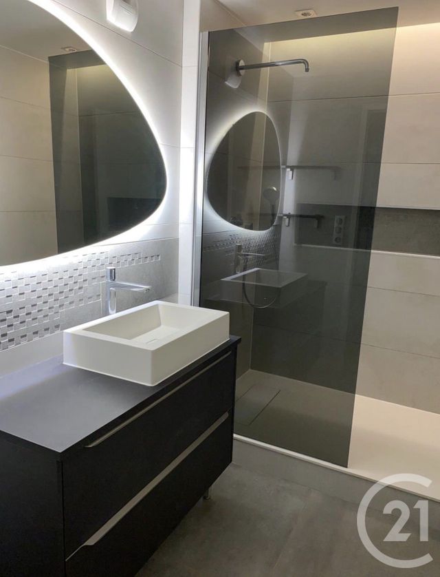 Appartement F3 à louer - 3 pièces - 80.0 m2 - COMBS LA VILLE - 77 - ILE-DE-FRANCE - Century 21 Marques Calmettes