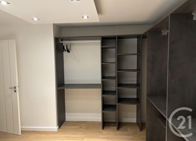 Appartement F3 à louer - 3 pièces - 80.0 m2 - COMBS LA VILLE - 77 - ILE-DE-FRANCE - Century 21 Marques Calmettes