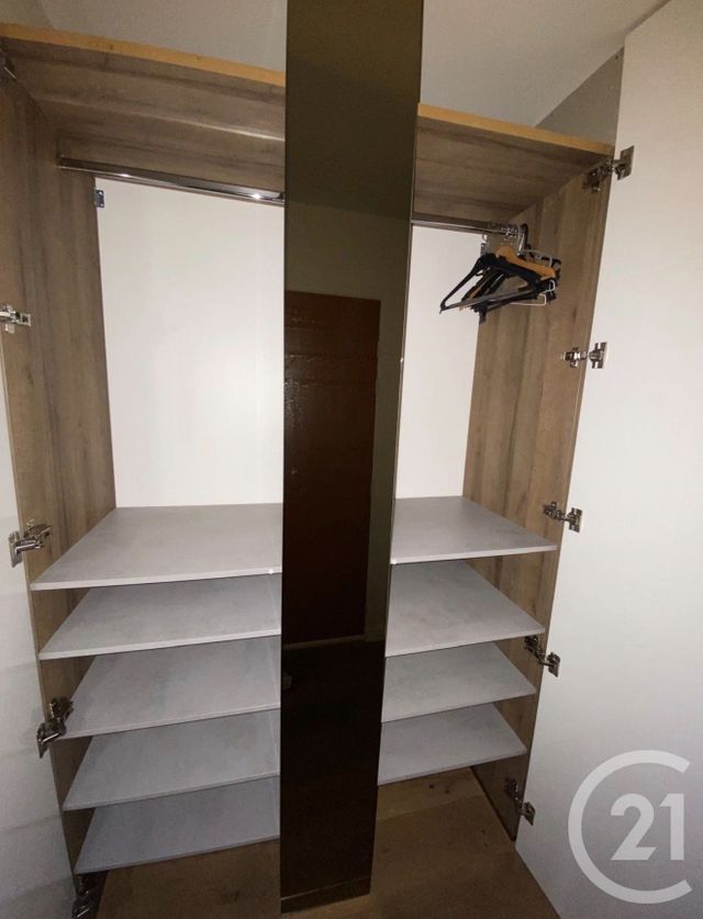 Appartement F3 à louer - 3 pièces - 80.0 m2 - COMBS LA VILLE - 77 - ILE-DE-FRANCE - Century 21 Marques Calmettes