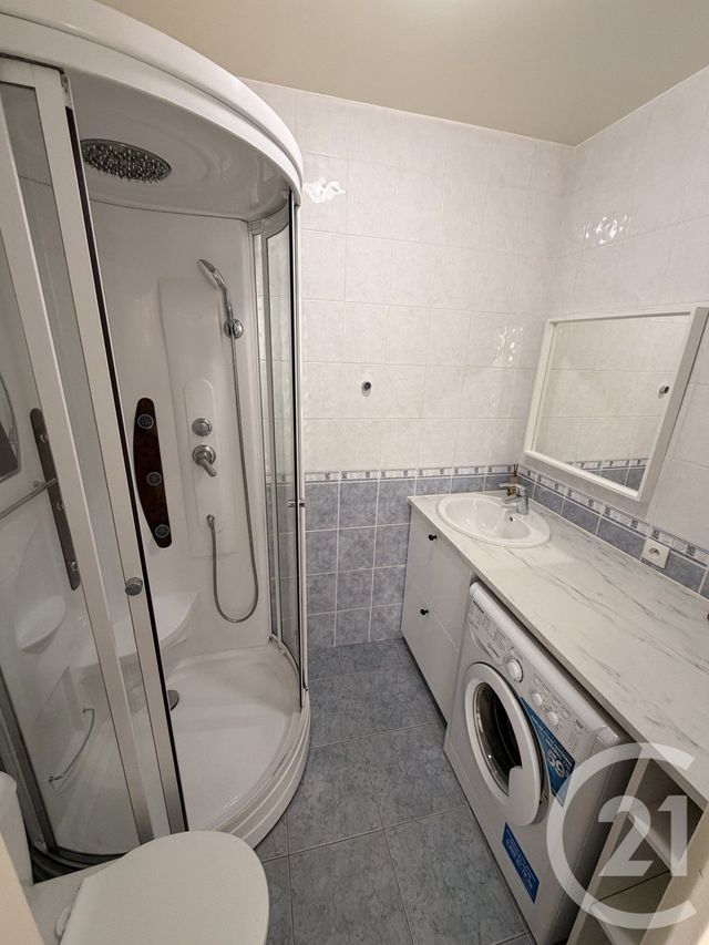 Appartement Studio à louer - 1 pièce - 32.0 m2 - ST MAUR DES FOSSES - 94 - ILE-DE-FRANCE - Century 21 Marques Calmettes