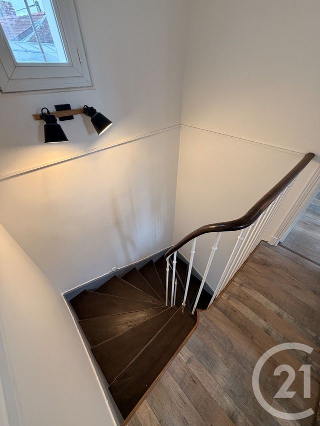 Appartement Duplex à louer - 3 pièces - 85.0 m2 - OZOIR LA FERRIERE - 77 - ILE-DE-FRANCE - Century 21 Marques Calmettes