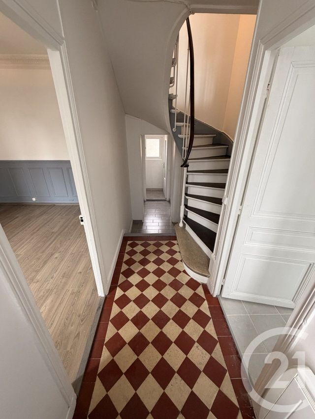 Appartement Duplex à louer - 3 pièces - 85.0 m2 - OZOIR LA FERRIERE - 77 - ILE-DE-FRANCE - Century 21 Marques Calmettes