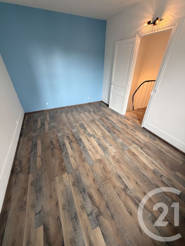 Appartement Duplex à louer - 3 pièces - 85.0 m2 - OZOIR LA FERRIERE - 77 - ILE-DE-FRANCE - Century 21 Marques Calmettes