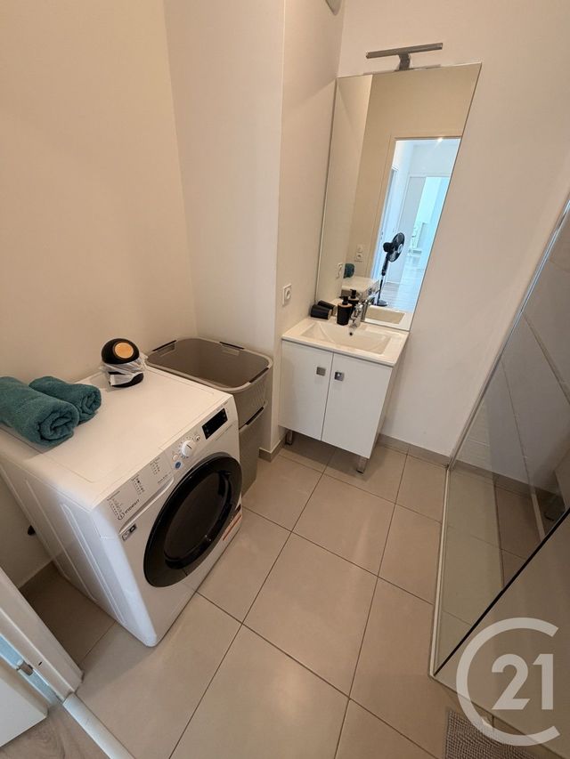 Appartement F3 à louer - 3 pièces - 64.0 m2 - IVRY SUR SEINE - 94 - ILE-DE-FRANCE - Century 21 Marques Calmettes