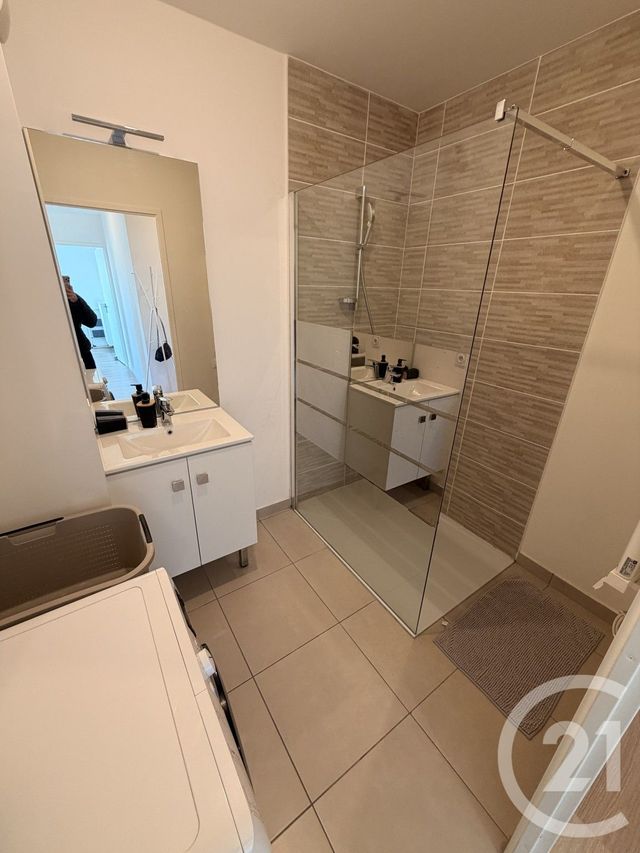 Appartement F3 à louer - 3 pièces - 64.0 m2 - IVRY SUR SEINE - 94 - ILE-DE-FRANCE - Century 21 Marques Calmettes