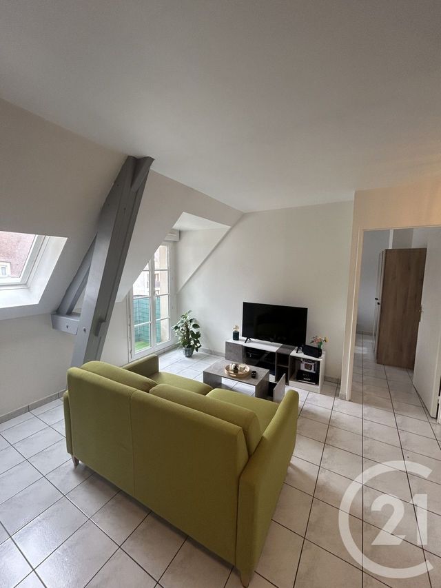 Appartement F2 à louer - 2 pièces - 37.0 m2 - BRIE COMTE ROBERT - 77 - ILE-DE-FRANCE - Century 21 Marques Calmettes