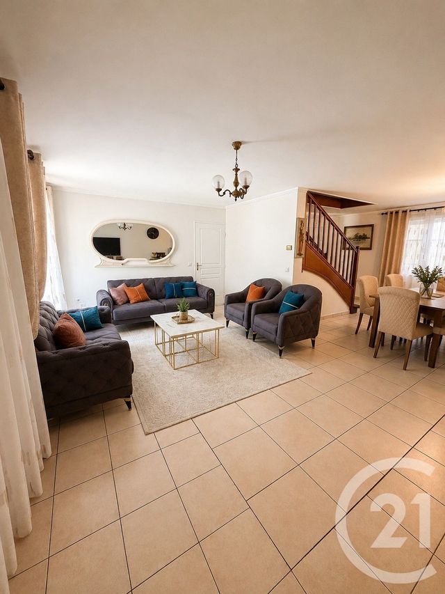 maison à vendre - 6 pièces - 136.0 m2 - BUSSY ST GEORGES - 77 - ILE-DE-FRANCE - Century 21 Marques Calmettes