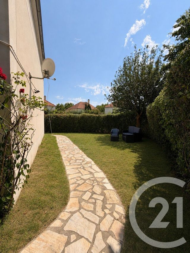 maison à vendre - 6 pièces - 136.0 m2 - BUSSY ST GEORGES - 77 - ILE-DE-FRANCE - Century 21 Marques Calmettes