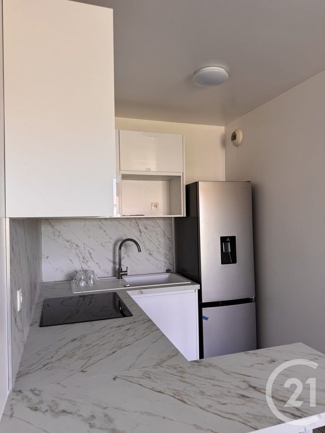 Appartement F2 à louer - 2 pièces - 39.0 m2 - BUSSY ST GEORGES - 77 - ILE-DE-FRANCE - Century 21 Marques Calmettes