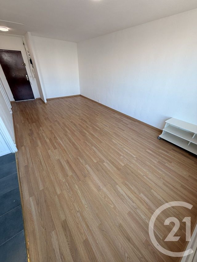 Appartement F1 à louer - 1 pièce - 25.0 m2 - GARGES LES GONESSE - 95 - ILE-DE-FRANCE - Century 21 Marques Calmettes