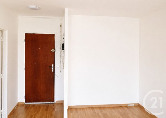 Appartement F1 à louer - 1 pièce - 25.0 m2 - GARGES LES GONESSE - 95 - ILE-DE-FRANCE - Century 21 Marques Calmettes