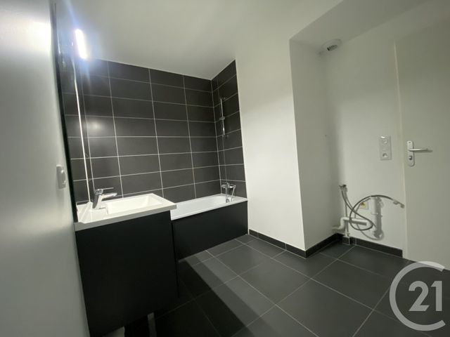 Appartement F2 à vendre - 2 pièces - 41.6 m2 - OZOIR LA FERRIERE - 77 - ILE-DE-FRANCE - Century 21 Marques Calmettes