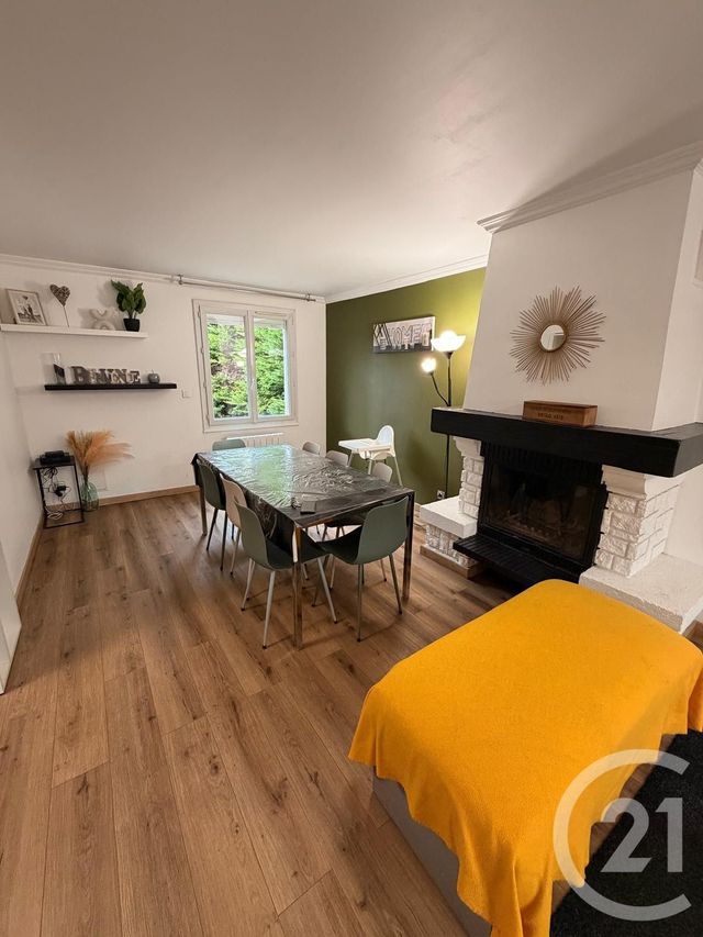 maison à louer - 4 pièces - 97.0 m2 - PONTAULT COMBAULT - 77 - ILE-DE-FRANCE - Century 21 Marques Calmettes