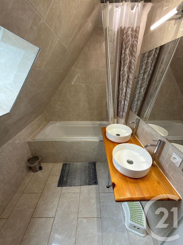 maison à louer - 4 pièces - 97.0 m2 - PONTAULT COMBAULT - 77 - ILE-DE-FRANCE - Century 21 Marques Calmettes