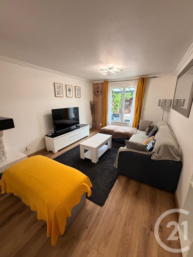 maison à louer - 4 pièces - 97.0 m2 - PONTAULT COMBAULT - 77 - ILE-DE-FRANCE - Century 21 Marques Calmettes