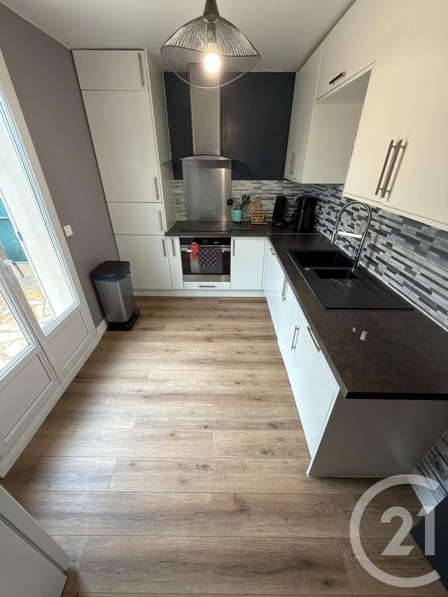 maison à louer - 4 pièces - 97.0 m2 - PONTAULT COMBAULT - 77 - ILE-DE-FRANCE - Century 21 Marques Calmettes