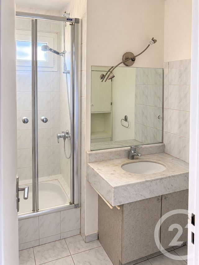 Appartement F3 à louer - 3 pièces - 55.0 m2 - COLOMBES - 92 - ILE-DE-FRANCE - Century 21 Marques Calmettes