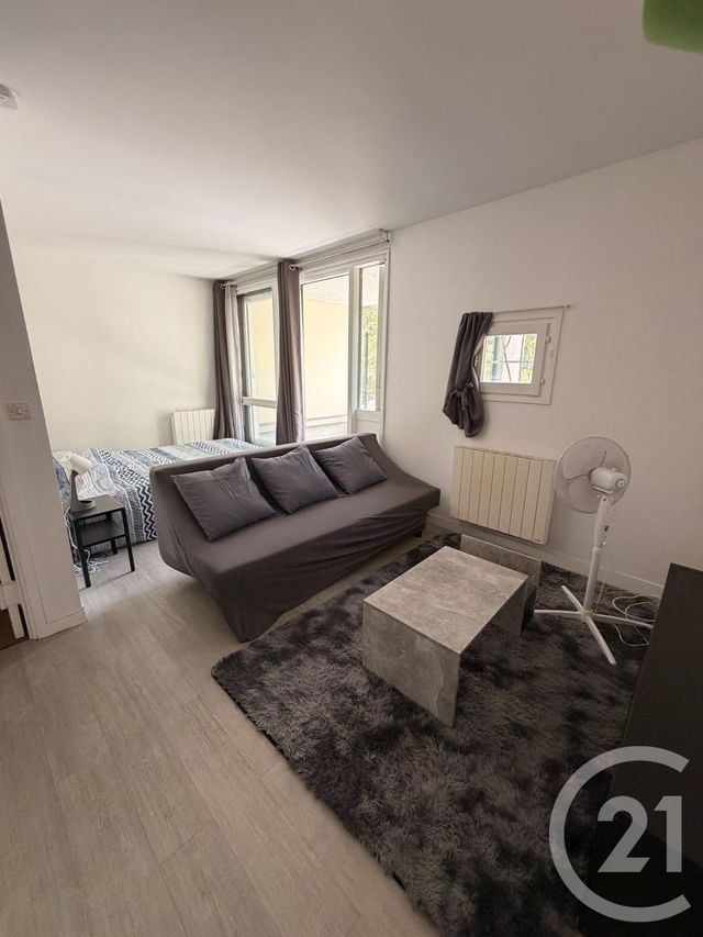 Appartement F1 à louer - 1 pièce - 35.0 m2 - NOISY LE GRAND - 93 - ILE-DE-FRANCE - Century 21 Marques Calmettes