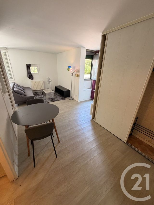 Appartement F1 à louer - 1 pièce - 35.0 m2 - NOISY LE GRAND - 93 - ILE-DE-FRANCE - Century 21 Marques Calmettes