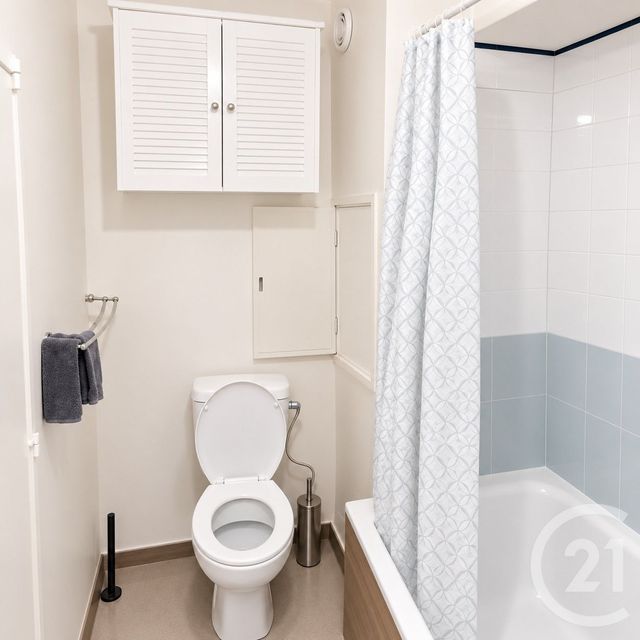 Appartement F1 à louer - 1 pièce - 35.0 m2 - NOISY LE GRAND - 93 - ILE-DE-FRANCE - Century 21 Marques Calmettes