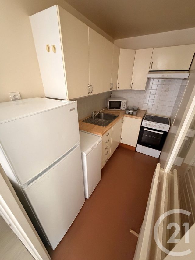 Appartement F1 à louer - 1 pièce - 35.0 m2 - NOISY LE GRAND - 93 - ILE-DE-FRANCE - Century 21 Marques Calmettes