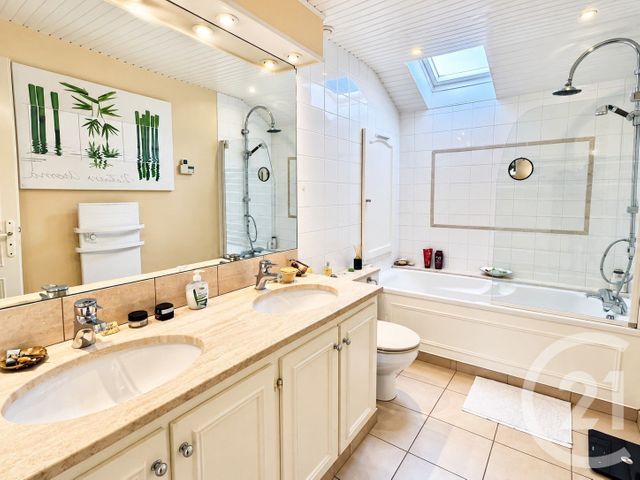 maison à vendre - 6 pièces - 107.4 m2 - OZOIR LA FERRIERE - 77 - ILE-DE-FRANCE - Century 21 Marques Calmettes