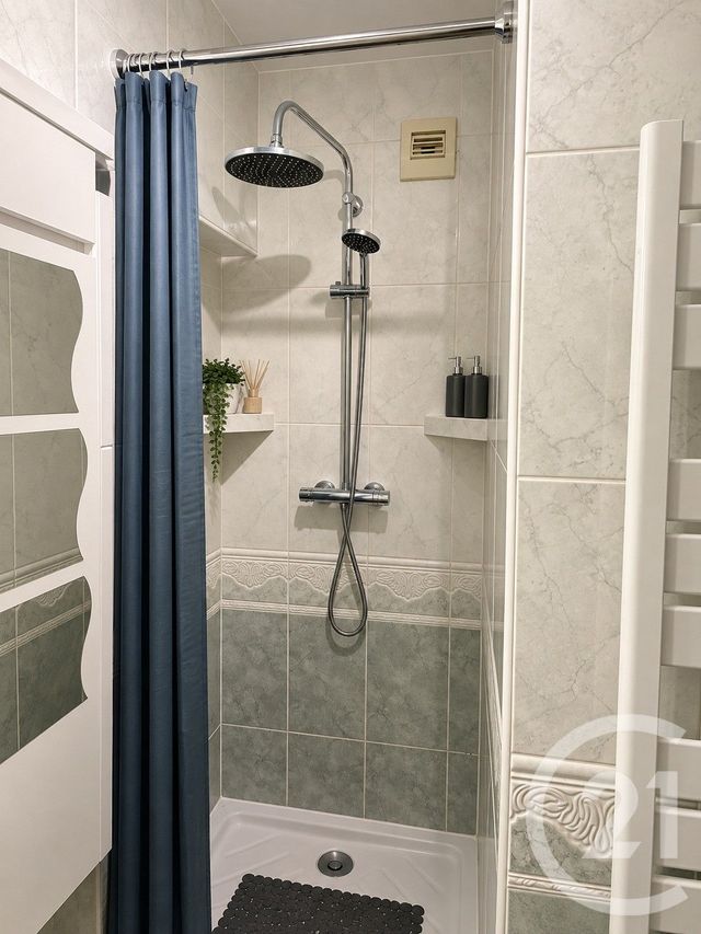 Appartement F2 à louer - 2 pièces - 30.0 m2 - PONTAULT COMBAULT - 77 - ILE-DE-FRANCE - Century 21 Marques Calmettes